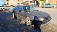 voitures-renault-safrane-2000-taher-jijel-algerie