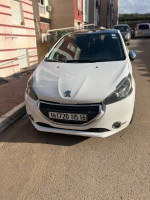 voitures-peugeot-208-2015-allure-facelift-bordj-el-kiffan-alger-algerie