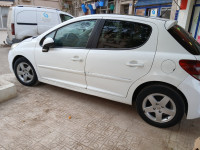 voitures-peugeot-207-2013-allure-biskra-algerie