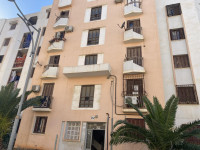 appartement-vente-f4-alger-les-eucalyptus-algerie