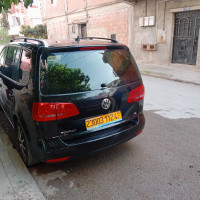 voitures-volkswagen-touran-2012-familly-zeghaia-mila-algerie