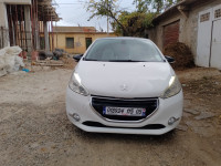 voitures-peugeot-208-2015-skikda-algerie