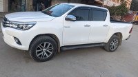 voitures-toyota-hilux-2017-legend-dc-4x4-pack-luxe-tizi-ouzou-algerie