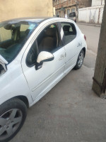 voitures-peugeot-207-2012-allure-baraki-alger-algerie