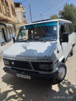 automobiles-peugeot-j5-1990-la-10-simple-draa-ben-khedda-tizi-ouzou-algerie