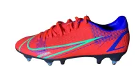 Soulier de foot mercuriale pointure  : 40
