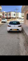 moyenne-berline-seat-leon-2019-tlemcen-algerie