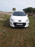 moyenne-berline-peugeot-308-2011-chelghoum-laid-mila-algerie