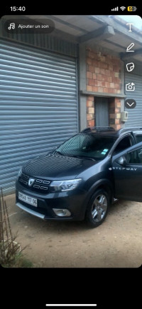 voitures-dacia-sandero-2017-stepway-ouzellaguen-bejaia-algerie