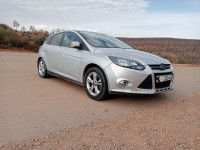 voitures-ford-focus-5-portes-2013-trend-sport-sig-mascara-algerie