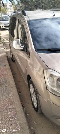 voitures-citroen-berlingo-2008-oum-el-adhaim-souk-ahras-algerie