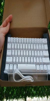 لوحة-المفاتيح-الفأرة-clavier-mecanique-apaydo-k61-rgb-neuf-شراقة-الجزائر