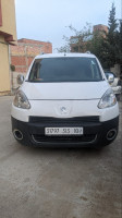 voitures-peugeot-partner-2013-bouira-algerie