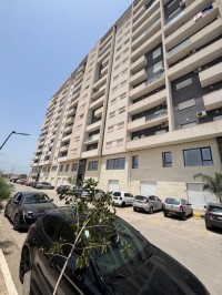 شقة-بيع-3-غرف-وهران-بئر-الجير-الجزائر
