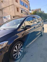 voitures-volkswagen-touran-2016-r-line-alger-centre-algerie