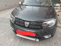 سيارات-dacia-sandero-2017-الجزائر-وسط
