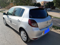 voitures-renault-clio-3-2011-dynamique-chlef-algerie