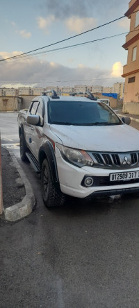 utilitaire-mitsubishi-l200-2017-doube-cabine-evolution-bouzareah-alger-algerie