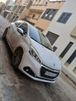 voitures-peugeot-208-2015-allure-facelift-oran-algerie