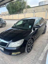 voitures-skoda-octavia-2012-ath-mansour-taourirt-bouira-algerie