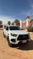 voitures-toyota-hilux-gr-2023-baraki-alger-algerie