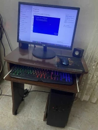 PC av ecrant avec bureau