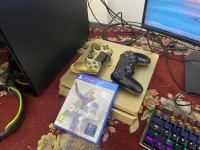 PS4 slim GOLD