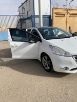 voitures-peugeot-208-2014-allure-tixter-bordj-bou-arreridj-algerie