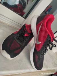 Basket Nike révolution 3