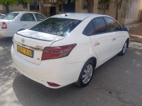 سيارات-toyota-yaris-sedan-2015-البويرة-الجزائر