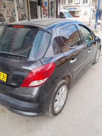 voitures-peugeot-207-2012-new-active-bechar-algerie