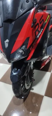 Tmax Tmax 530 ABS 2012