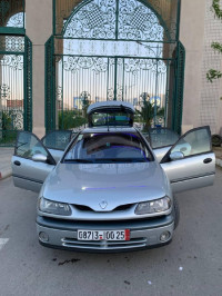 voitures-renault-laguna-1-2000-constantine-algerie