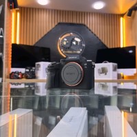 آلة-تصوير-sony-a7-iii-boitier-nu-en-excellent-etat-batterie-et-chargeur-باب-الزوار-الجزائر