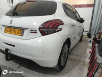 voitures-peugeot-208-2014-allure-batna-algerie