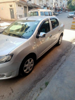 voitures-dacia-logan-2014-taskriout-bejaia-algerie