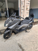 motos-scooters-tmax-yamaha-2015-souk-ahras-algerie