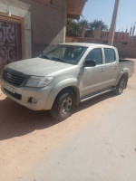 utilitaire-toyota-hilux-2015-hassi-messaoud-ouargla-algerie