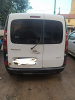 voitures-renault-kangoo-2010-aomar-bouira-algerie