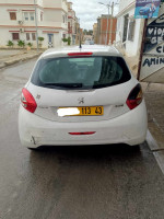 voitures-peugeot-208-2013-mila-algerie