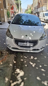 سيارات-peugeot-208-2014-allure-باتنة-الجزائر