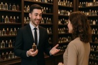 تجارة-و-مبيعات-vendeur-vendeuse-parfumerie-دالي-ابراهيم-الجزائر