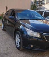 voitures-chevrolet-cruze-2010-ls-hydra-alger-algerie