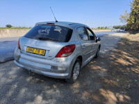 voitures-peugeot-207-2010-issers-boumerdes-algerie