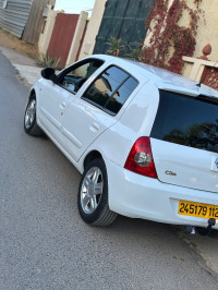 voitures-renault-clio-campus-2012-bye-khraissia-alger-algerie