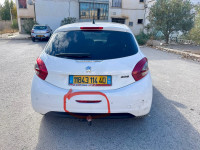 voitures-peugeot-208-2014-allure-khenchela-algerie