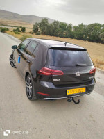 voitures-volkswagen-golf-7-2017-confort-line-constantine-algerie