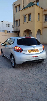 voitures-peugeot-208-2018-allure-facelift-sidi-mhamed-benaouda-relizane-algerie