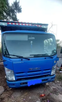 Isuzu Np 2013