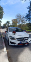 location-de-vehicules-voiture-mariage-el-harrach-alger-algerie